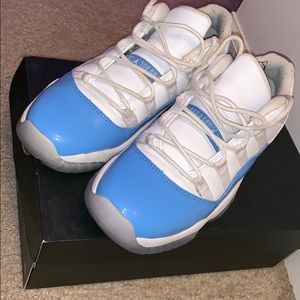 Air Jordan 11 Retro Low SIZE 6 youth